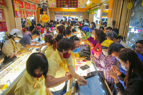 Bất ngờ thị trường vàng ngày Thần Tài