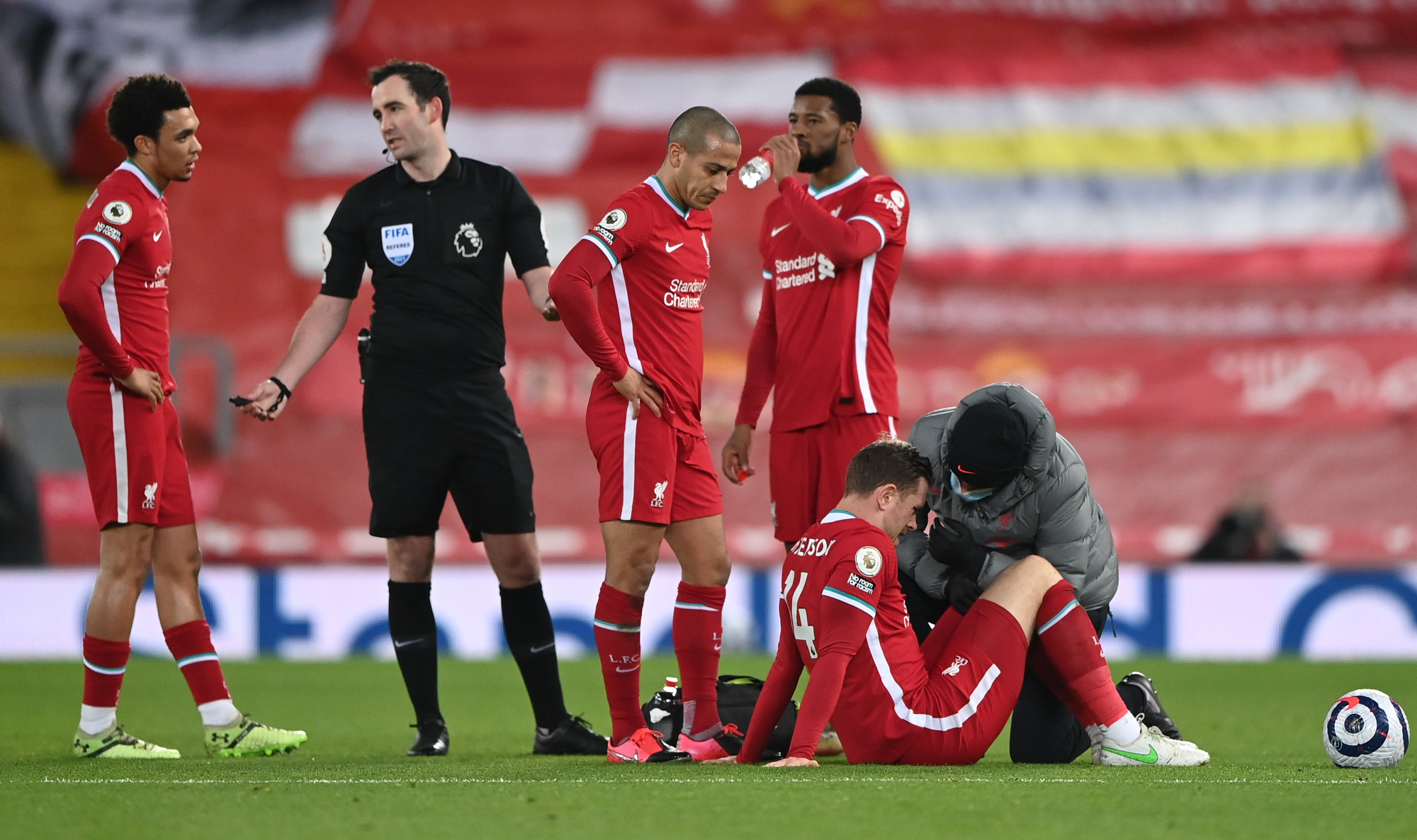 Địa chấn Anfield, Liverpool thua tan tác Everton trận derby Merseyside - Ảnh 4.