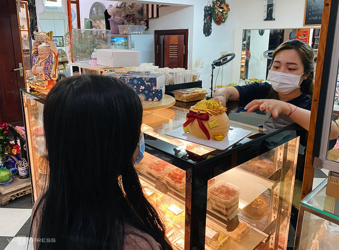 Ăn vàng lấy may ngày vía thần Tài - Ảnh 3.