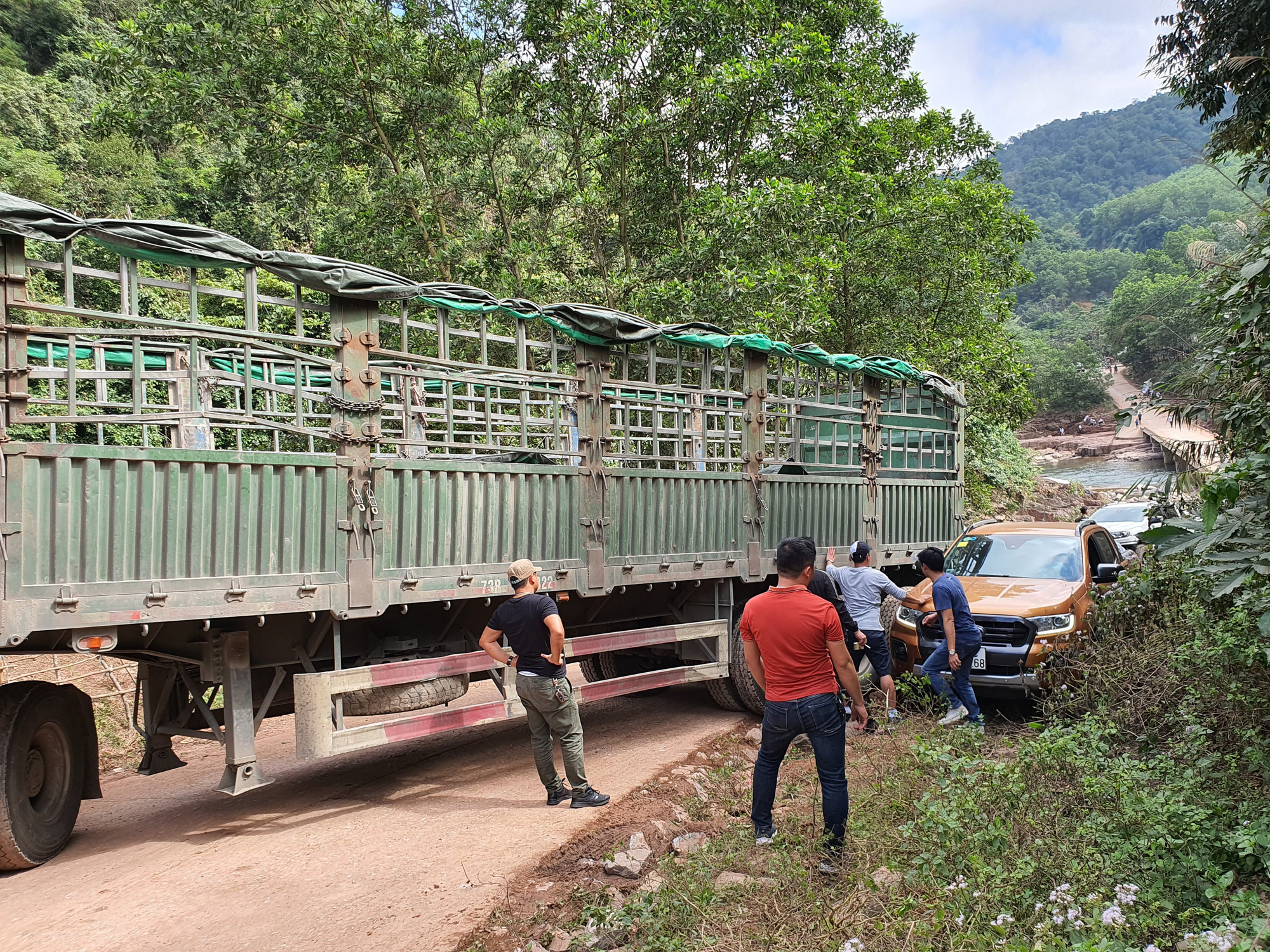 L&agrave;m b&aacute;o c&ugrave;ng B&aacute;o Người Lao Động: Ng&agrave;y xu&acirc;n đến với v&ugrave;ng bi&ecirc;n - Ảnh 2.