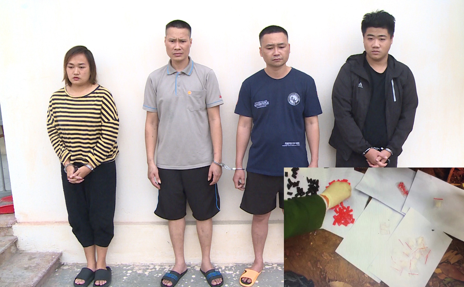 “Bà trùm” ma túy cùng em gái dùng liềm cắt cỏ, dao tấn công cảnh sát để giải cứu đồng bọn