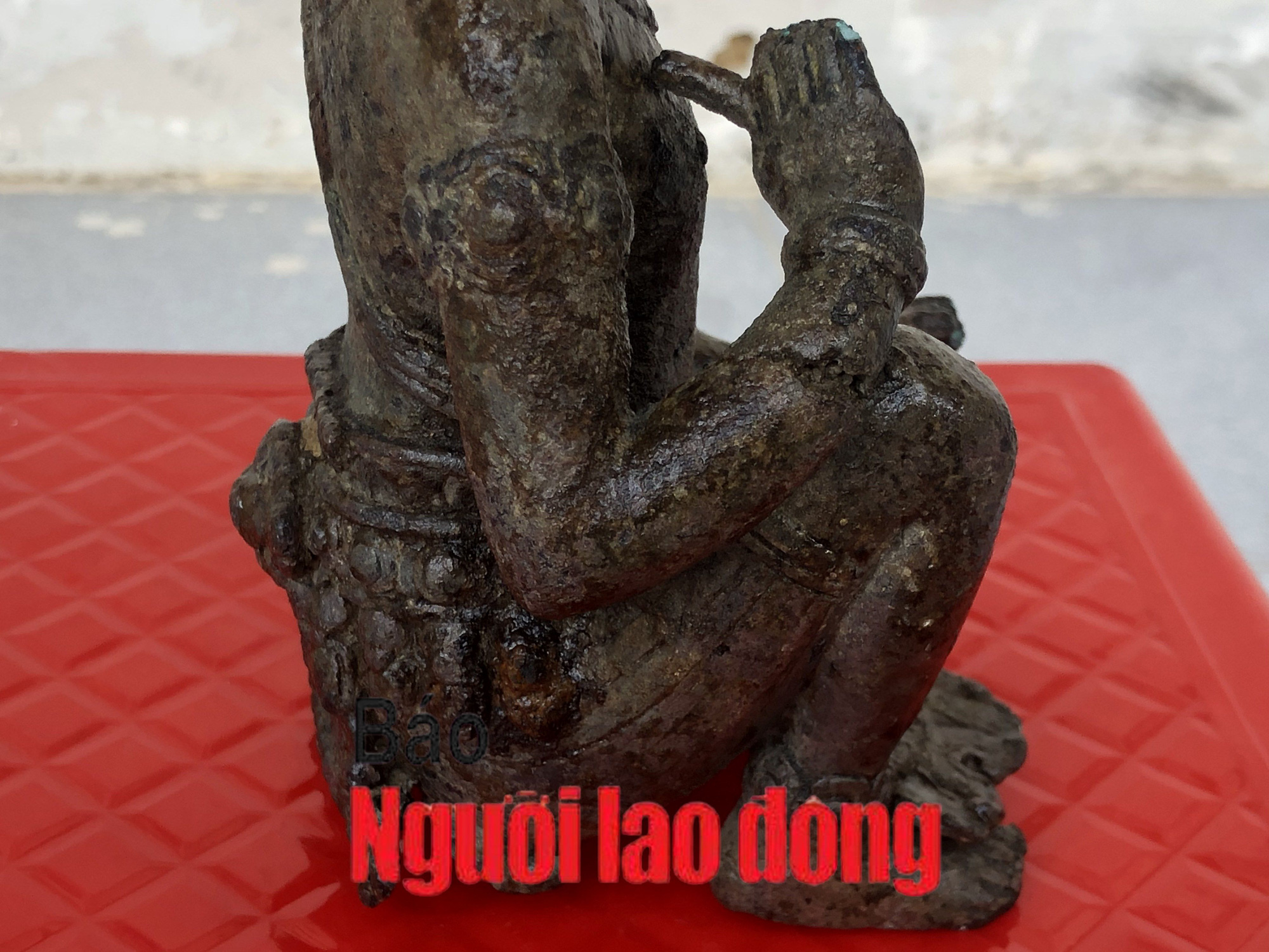 CLIP: Cận cảnh tượng nam thần được công nhận là bảo vật Quốc gia - Ảnh 8.