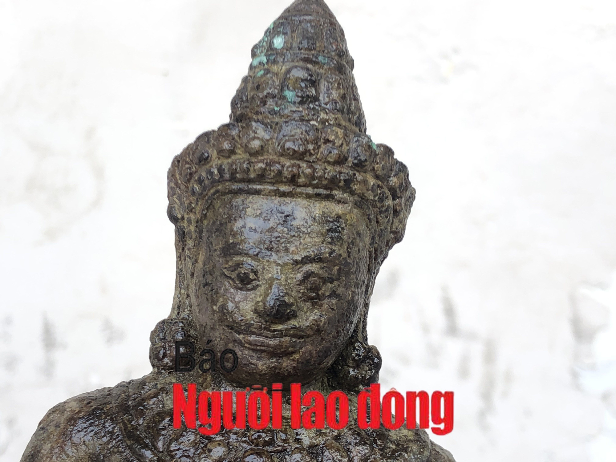 CLIP: Cận cảnh tượng nam thần được công nhận là bảo vật Quốc gia - Ảnh 4.