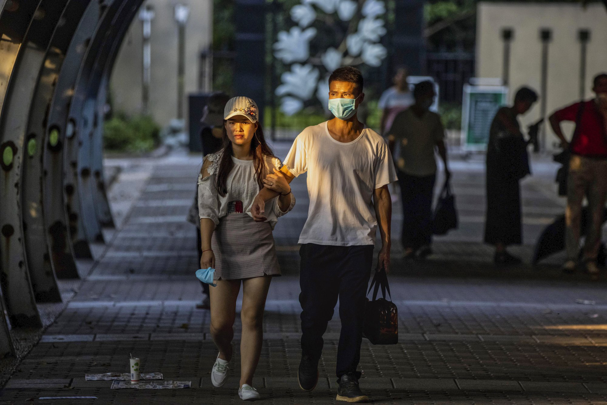 Gh&eacute;p đ&ocirc;i g&aacute;i ế đ&ocirc; thị v&agrave; trai n&ocirc;ng th&ocirc;n, chuy&ecirc;n gia Trung Quốc hứng gạch đ&aacute; - Ảnh 2.