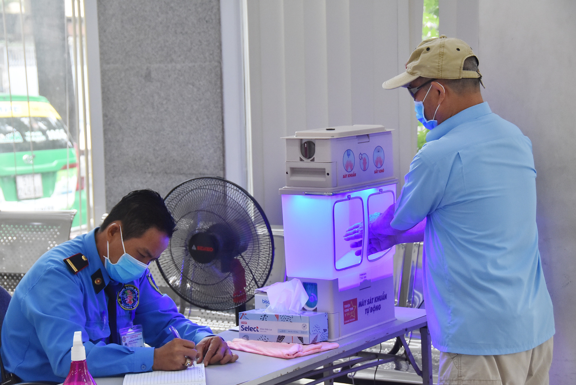 Triển khai tiêm vắc-xin an toàn, hiệu quả