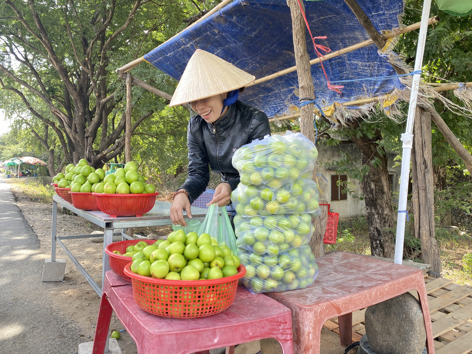 Cuộc thi L&agrave;m b&aacute;o c&ugrave;ng B&aacute;o Người Lao Động: T&igrave;m đ&acirc;u m&ugrave;i Tết tr&ecirc;n từng chuyến xe? - Ảnh 3.