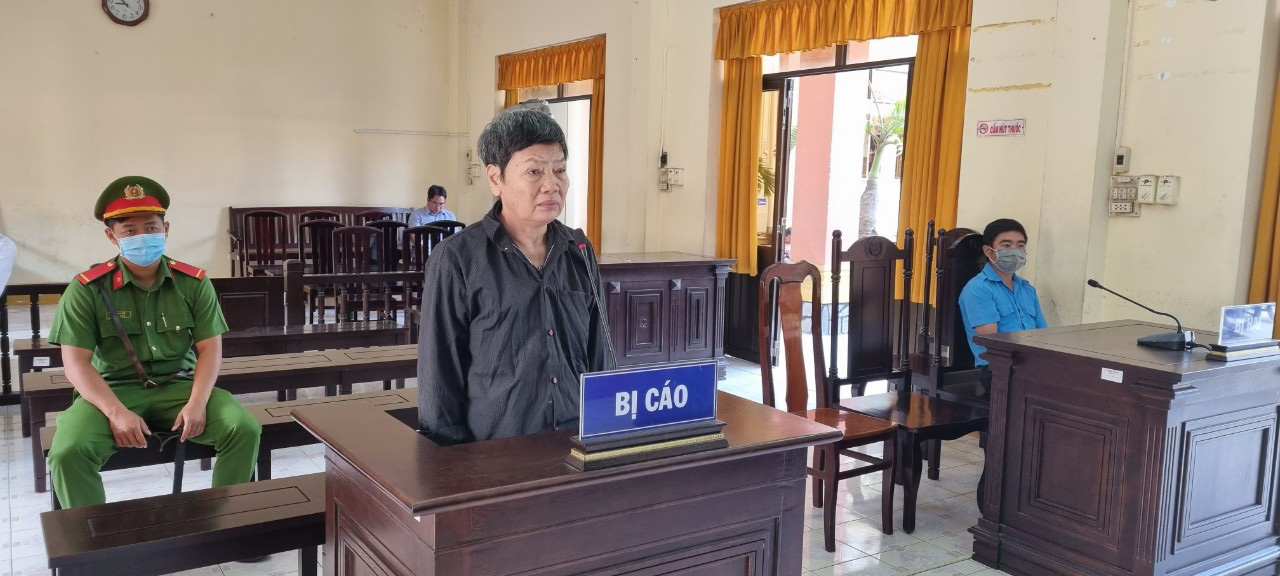 Bi kịch người mẹ nghèo chém con tâm thần vì sợ đi giết hàng xóm