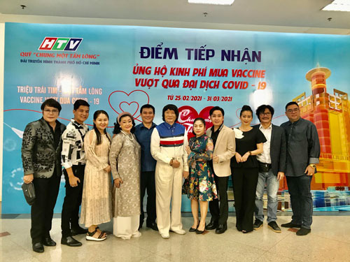 "Triệu trái tim - Một tấm lòng - Vắc-xin vượt qua Covid-19"
