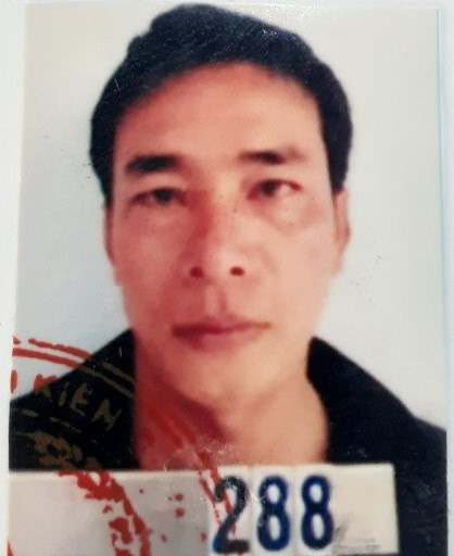 Truy nã kẻ dùng kéo đâm 2 em vợ cũ vì bị đuổi đánh - Ảnh 1.