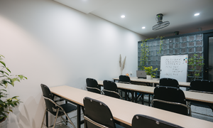 Căn hộ tập thể cũ n&aacute;t h&oacute;a th&agrave;nh hang động sạch m&aacute;t - Ảnh 12.