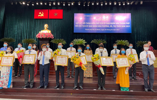 Cán bộ tìm dân, không để dân tìm cán bộ!