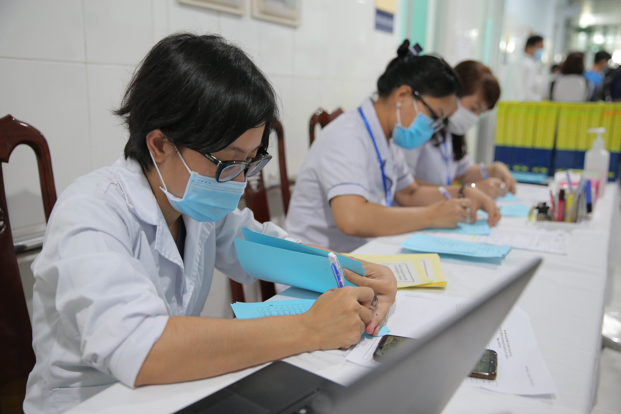 Ti&ecirc;m thử nghiệm vắc-xin COVID-19 của Việt Nam cho 300 người ở Long An - Ảnh 2.