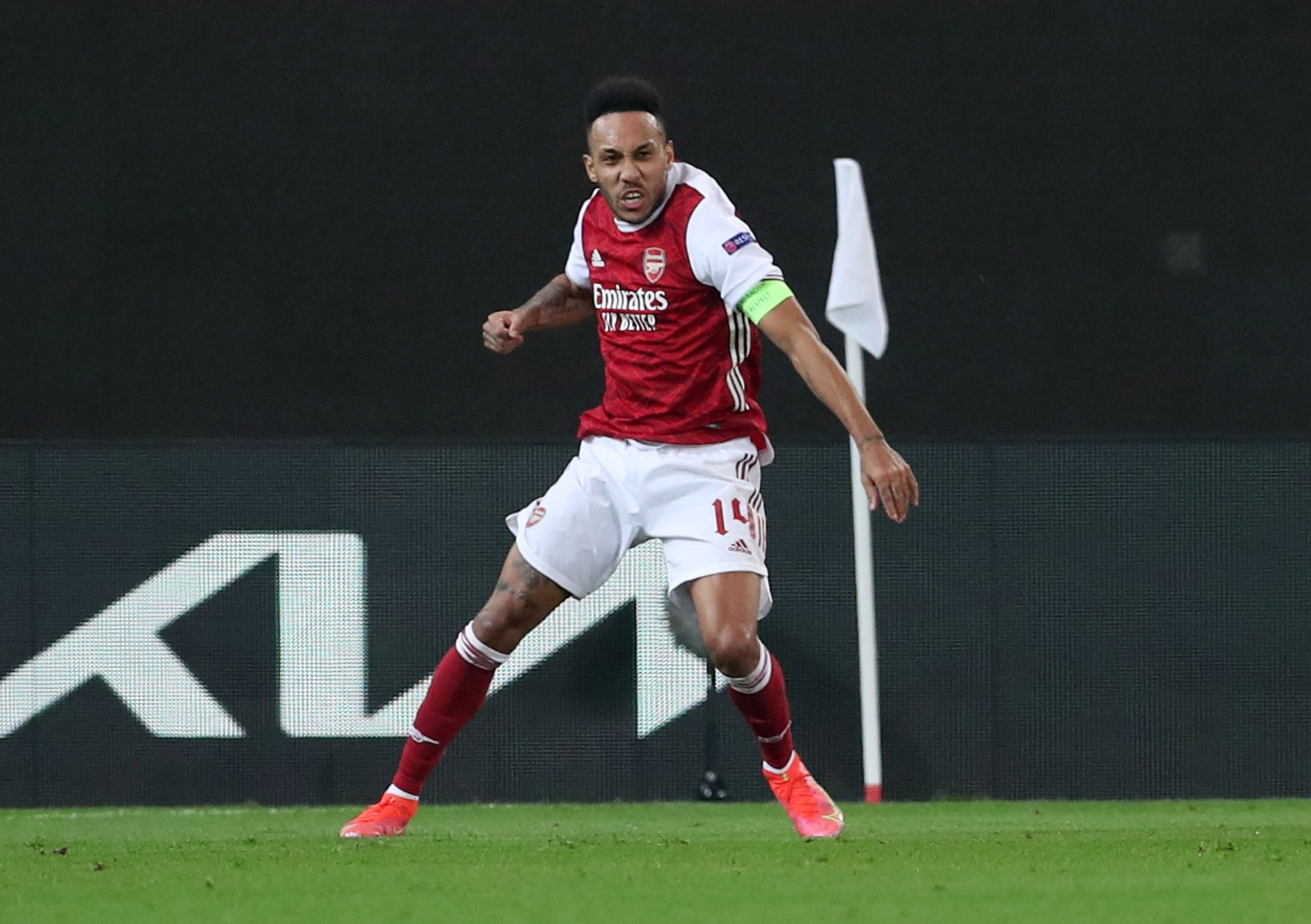 Rượt đuổi tỉ số nghẹt thở, Arsenal hạ Benfica ở Europa League