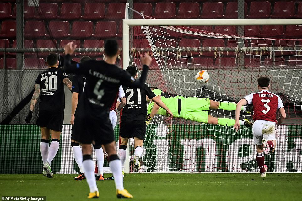 Rượt đuổi tỉ số nghẹt thở, Arsenal hạ Benfica ở Europa League - Ảnh 3.