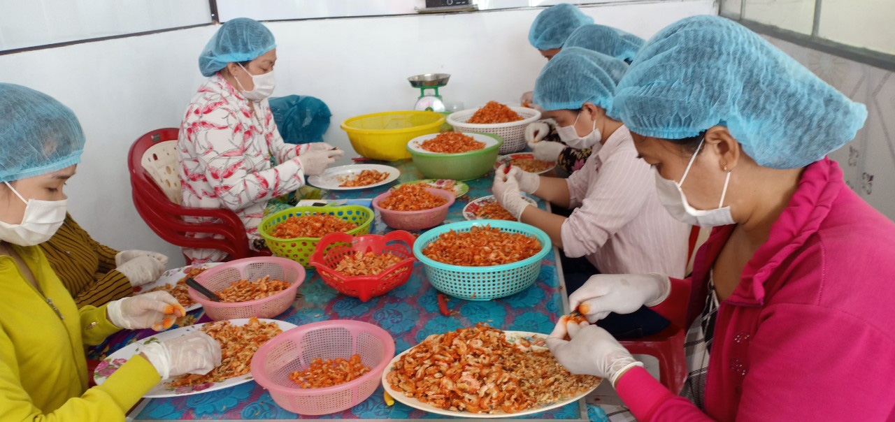Thưởng thức 4 đặc sản ở C&agrave; Mau lọt tốp m&oacute;n ăn, qu&agrave; tặng ngon nhất Việt Nam - Ảnh 12.