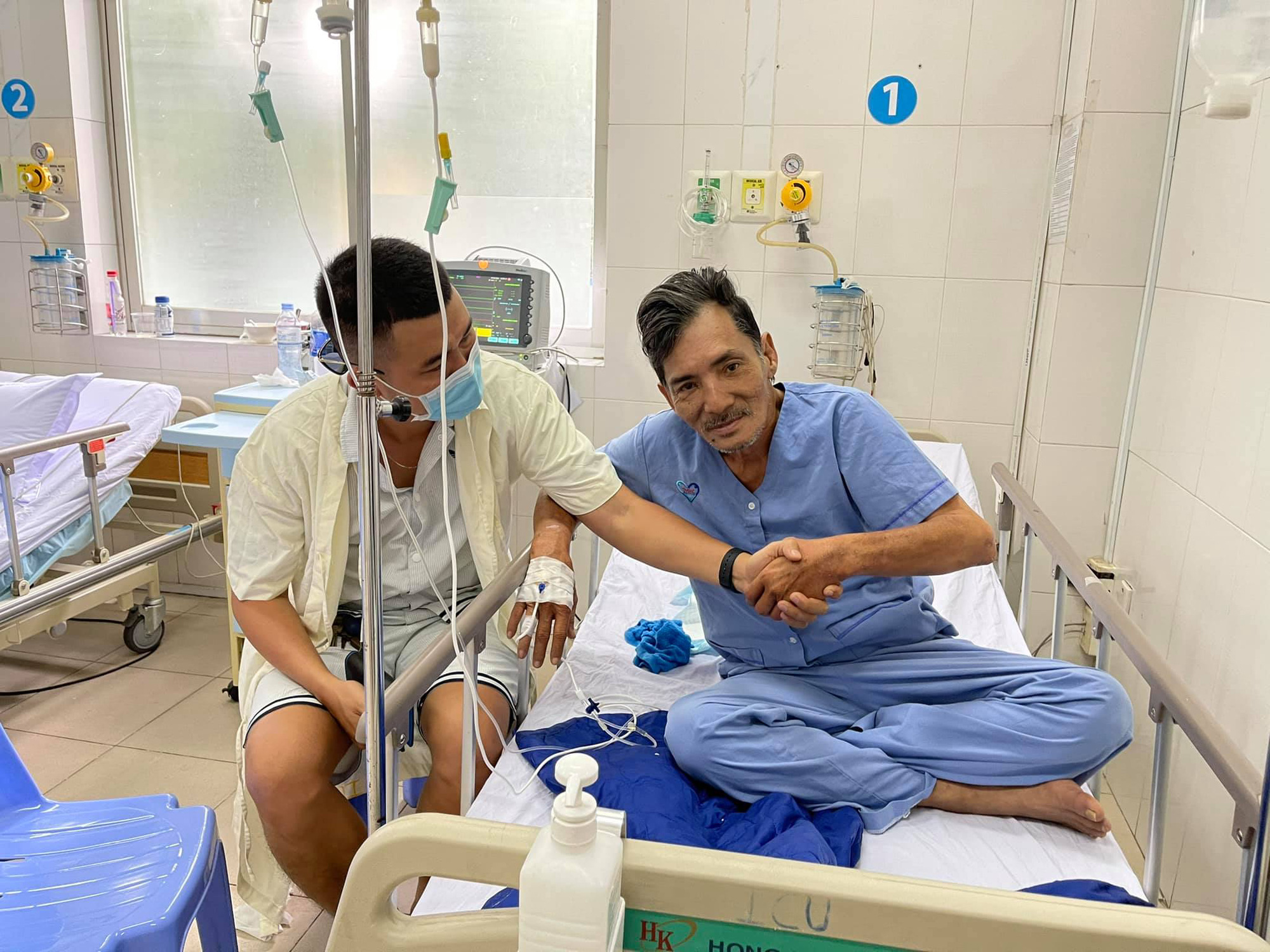 Nghệ sĩ quy&ecirc;n g&oacute;p h&agrave;ng trăm triệu đồng hỗ trợ diễn vi&ecirc;n Thương T&iacute;n - Ảnh 4.