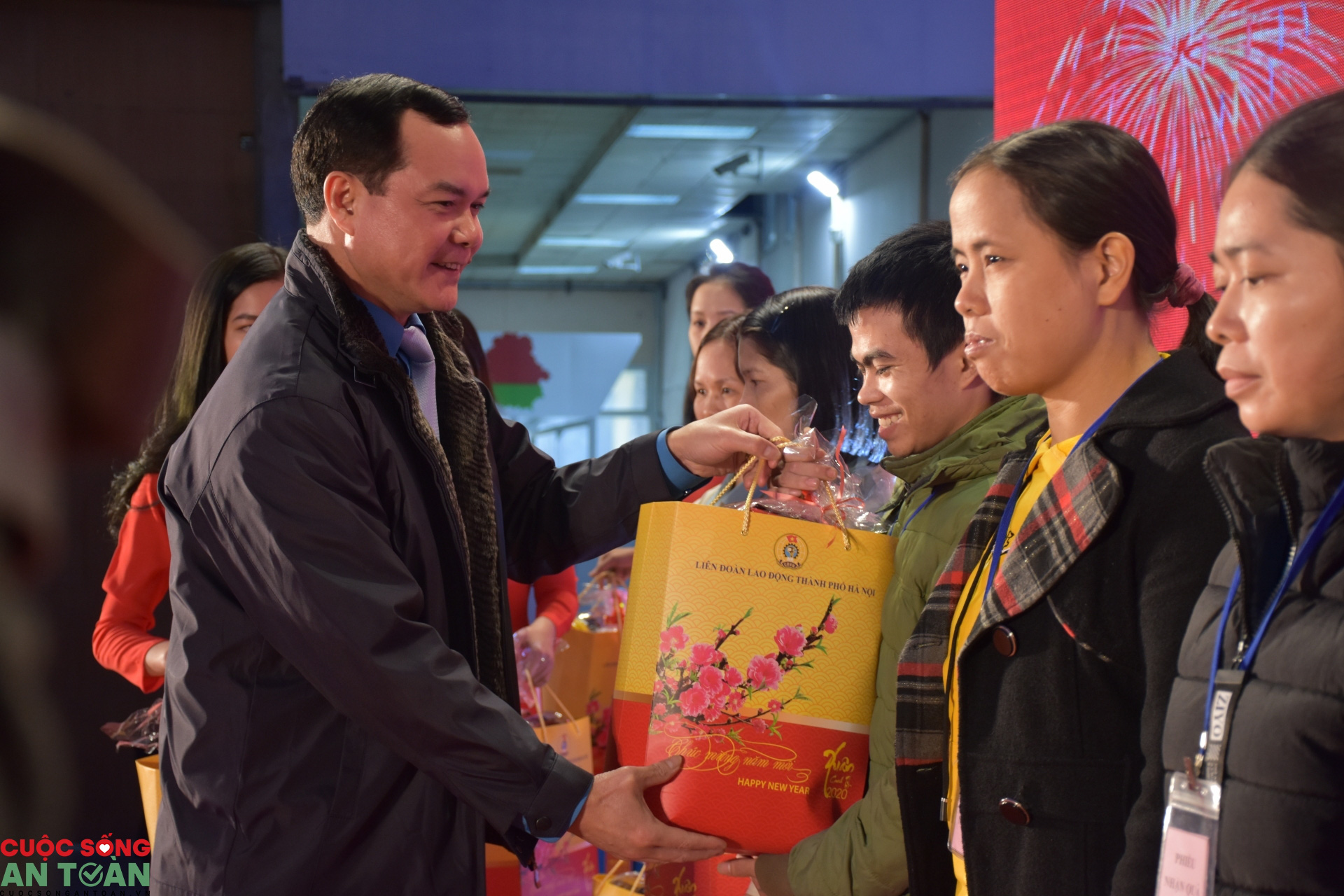 Chủ tịch Tổng LĐLĐ Việt Nam gửi thư chúc Tết đoàn viên, người lao động
