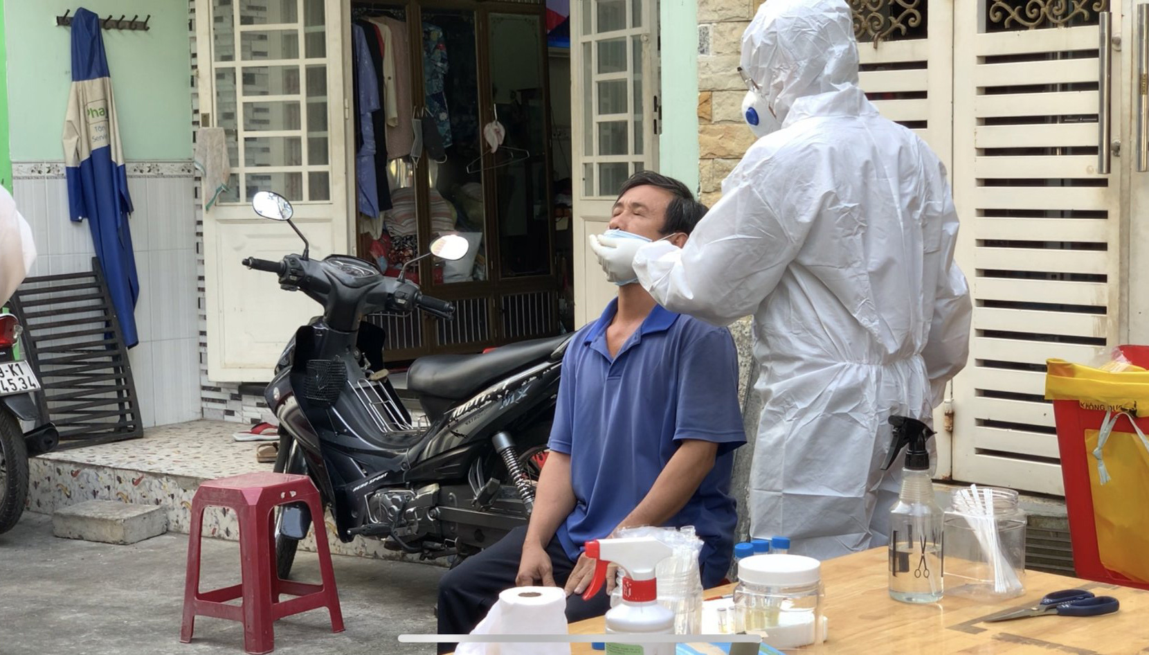Biến thể SARS-CoV-2 c&oacute; đ&aacute;ng lo? - Ảnh 1.