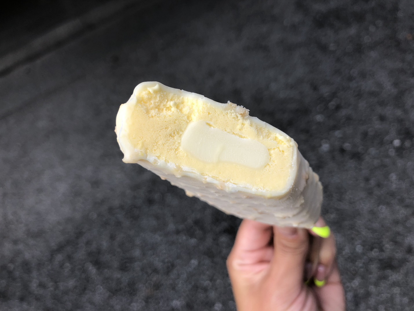 Những món ăn vặt “khó đỡ” trong cửa hàng tiện lợi Nhật Bản - Ảnh 4.