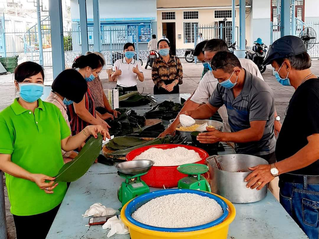 Nhiều hoạt động chăm lo Tết cho c&ocirc;ng nh&acirc;n - Ảnh 2.