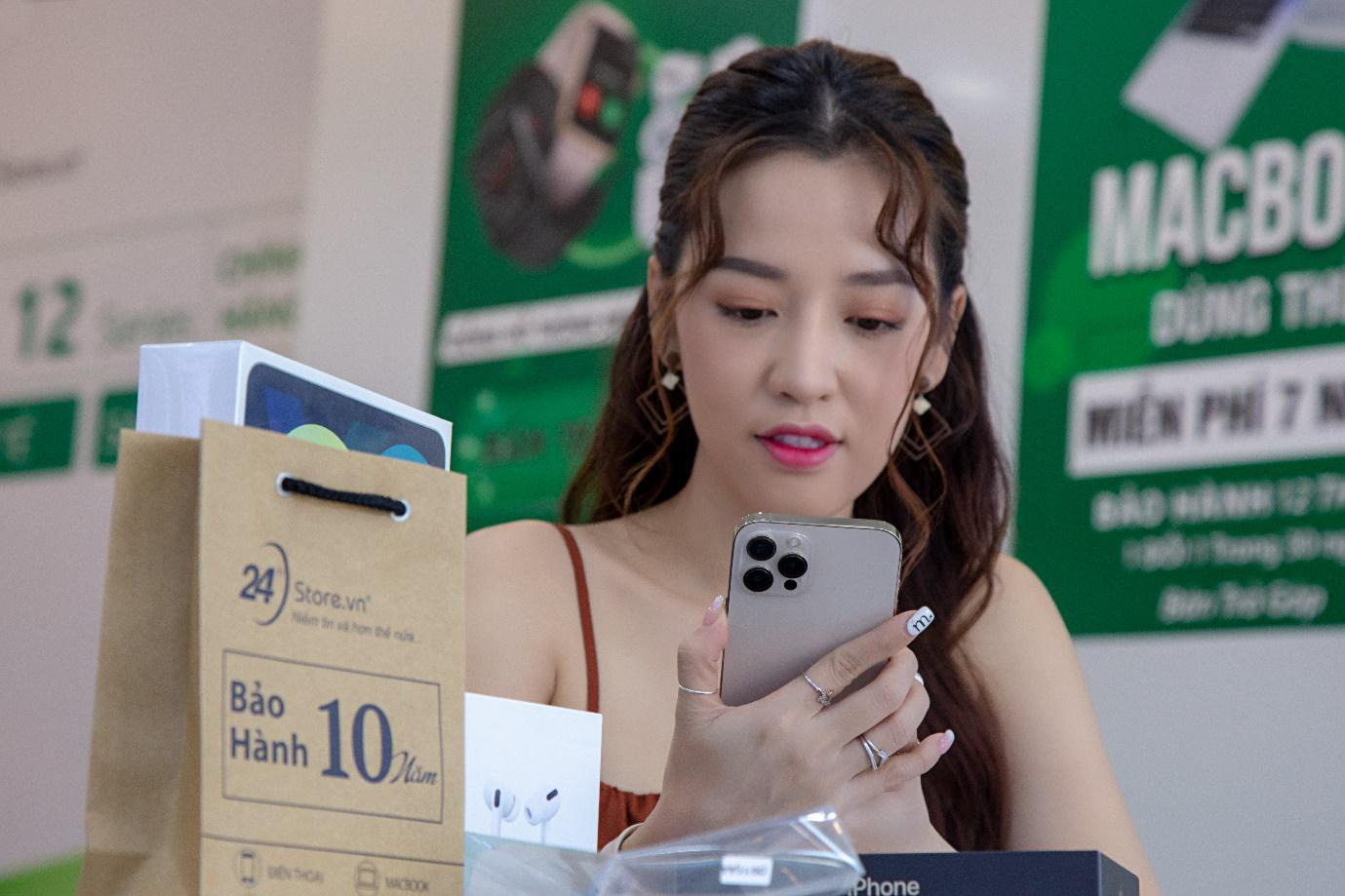 Puka sắm iPhone 12 Pro Max để chụp ảnh Tết lung linh - Ảnh 2.