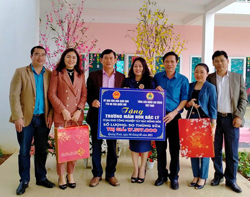 Nhiều hoạt động hỗ trợ đoàn viên dịp Tết