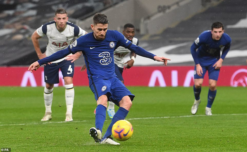 Tottenham chết tr&ecirc;n chấm phạt đền, Chelsea thắng derby London nghiệt ng&atilde; - Ảnh 5.