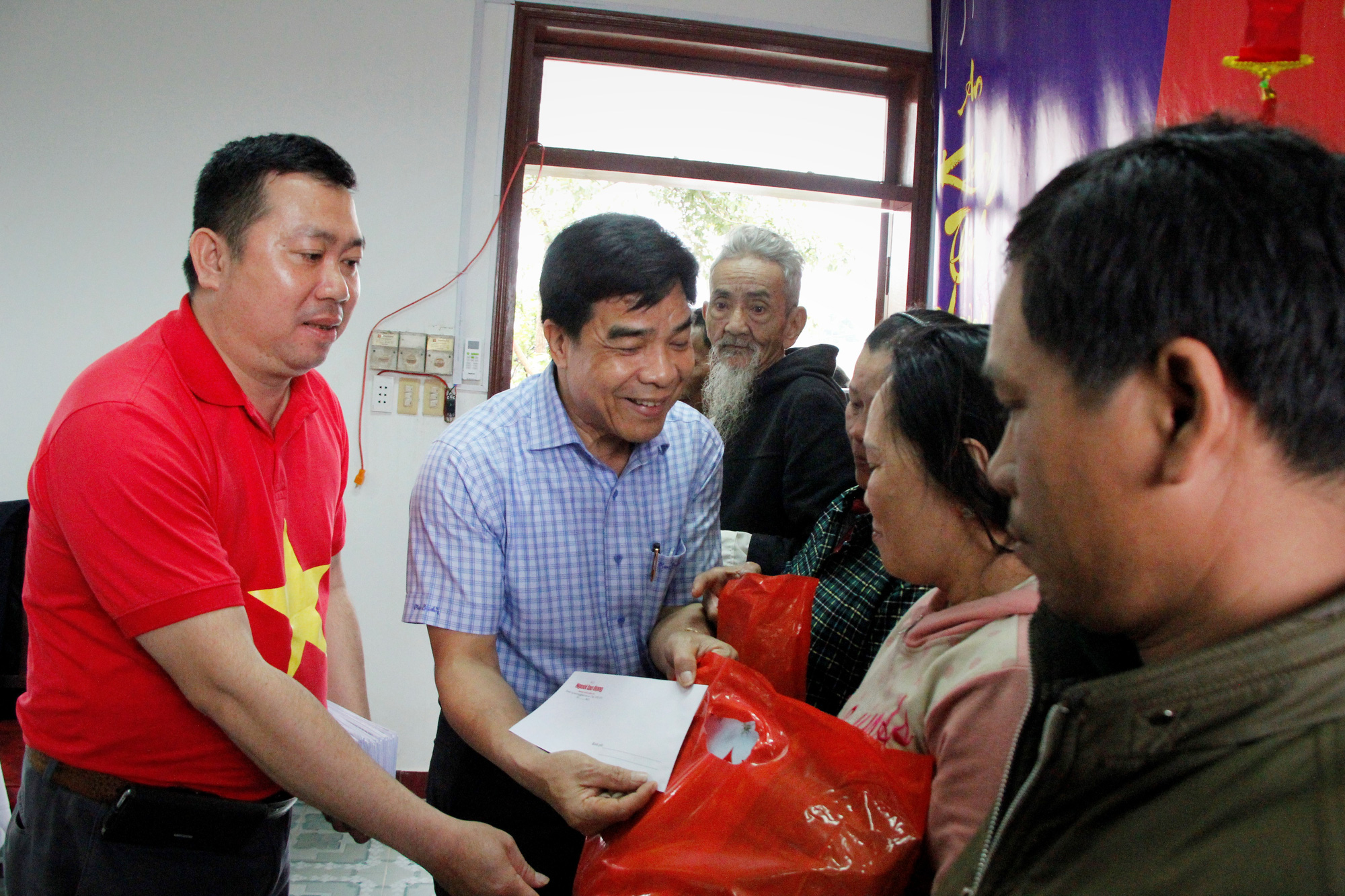 Chương trình “Trái tim miền Trung” trở lại với đồng bào miền núi Quảng Nam - Ảnh 2.