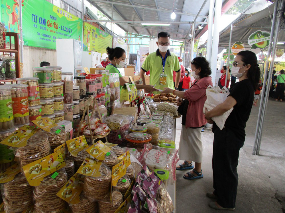B&aacute;nh chưng hữu cơ &ldquo;ch&aacute;y h&agrave;ng&rdquo; - Ảnh 5.