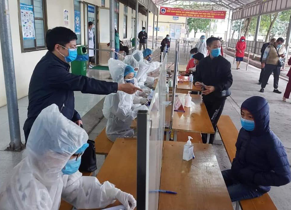 Công nhân ở "tâm dịch" Covid-19 Cẩm Giàng có xét nghiệm âm tính được về quê ăn Tết