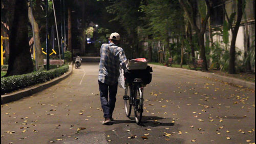 Đ&ecirc;m đ&ocirc;ng kh&ocirc;ng nh&agrave; - Ảnh 1.