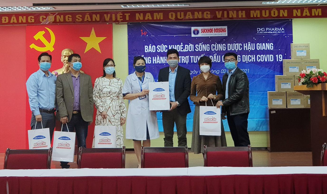 50.000 chai gel rửa tay kh&aacute;ng khuẩn trợ lực 3 tỉnh chống dịch tết T&acirc;n Sửu - Ảnh 1.