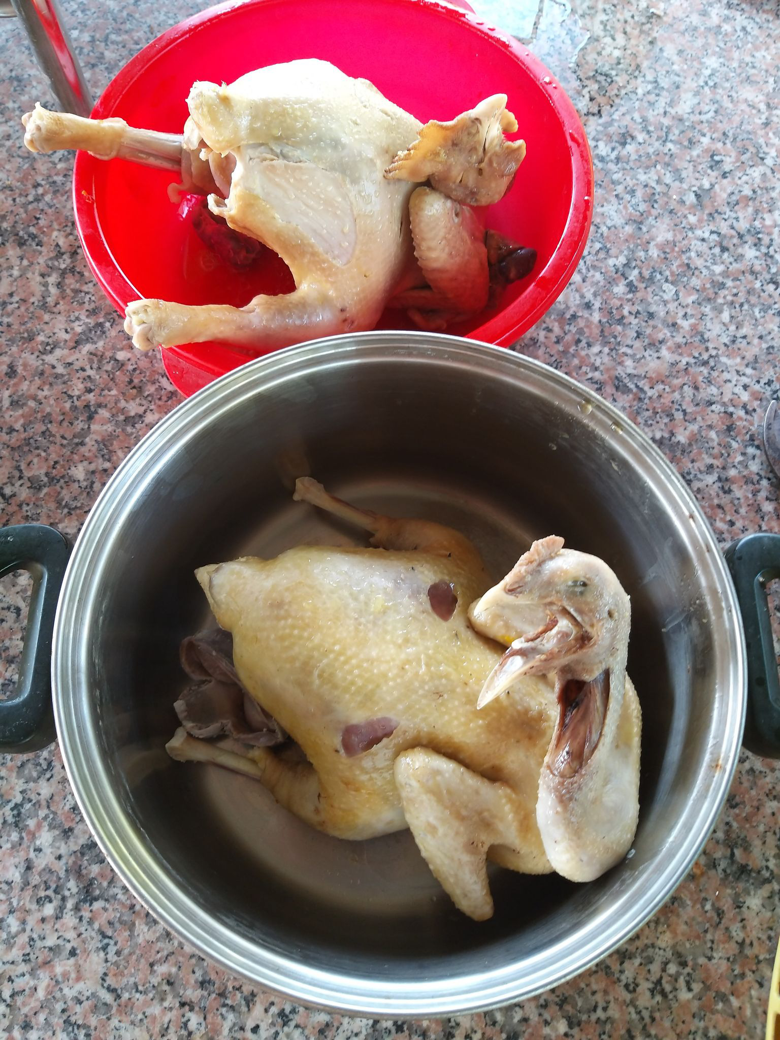Bài dự thi "Nhà mình ngày Tết": Món gà xé phay rước ông bà