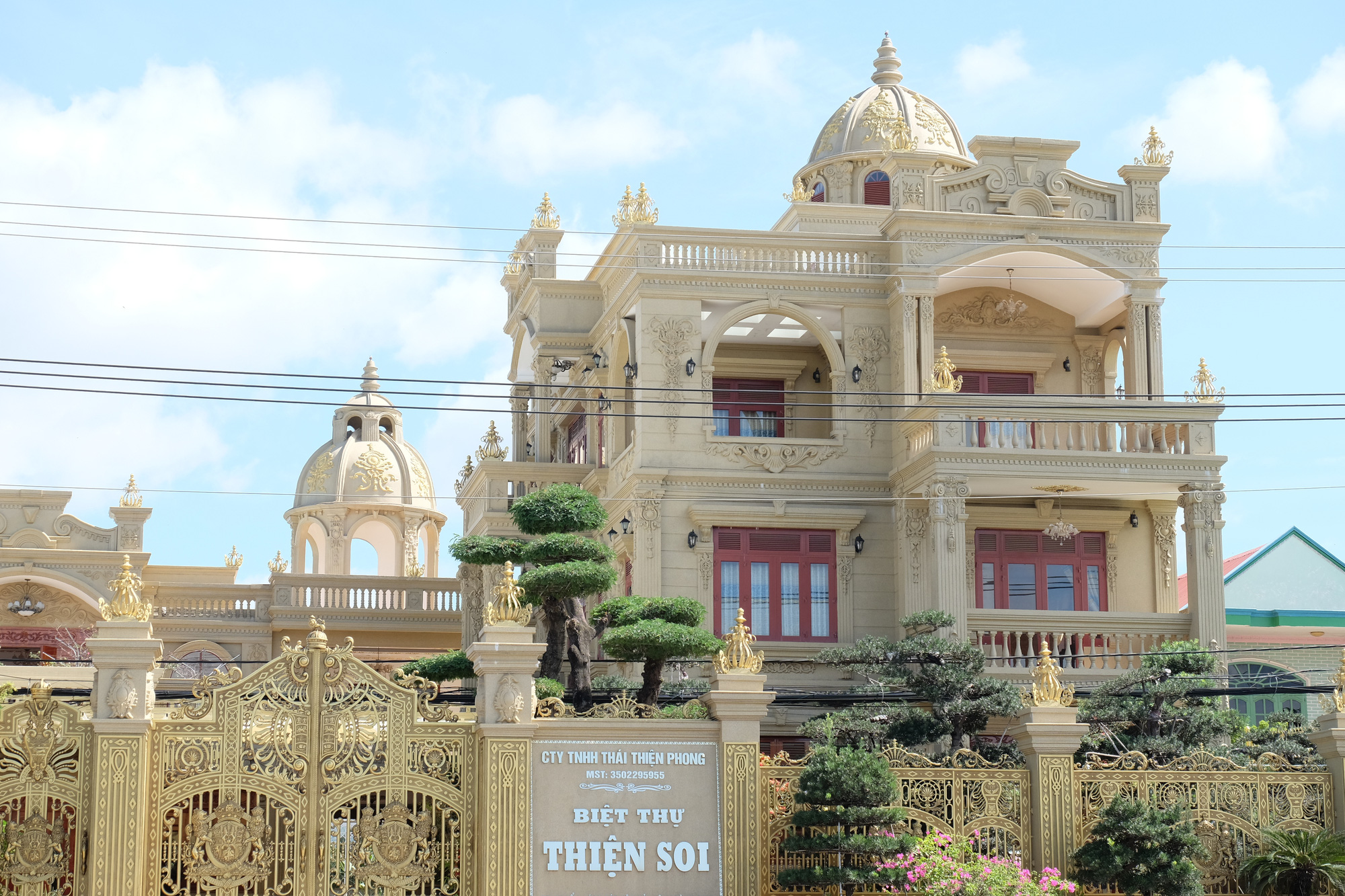 Lật lại vụ án Thiện "Soi" cùng độ "khủng" của căn biệt thự dát vàng
