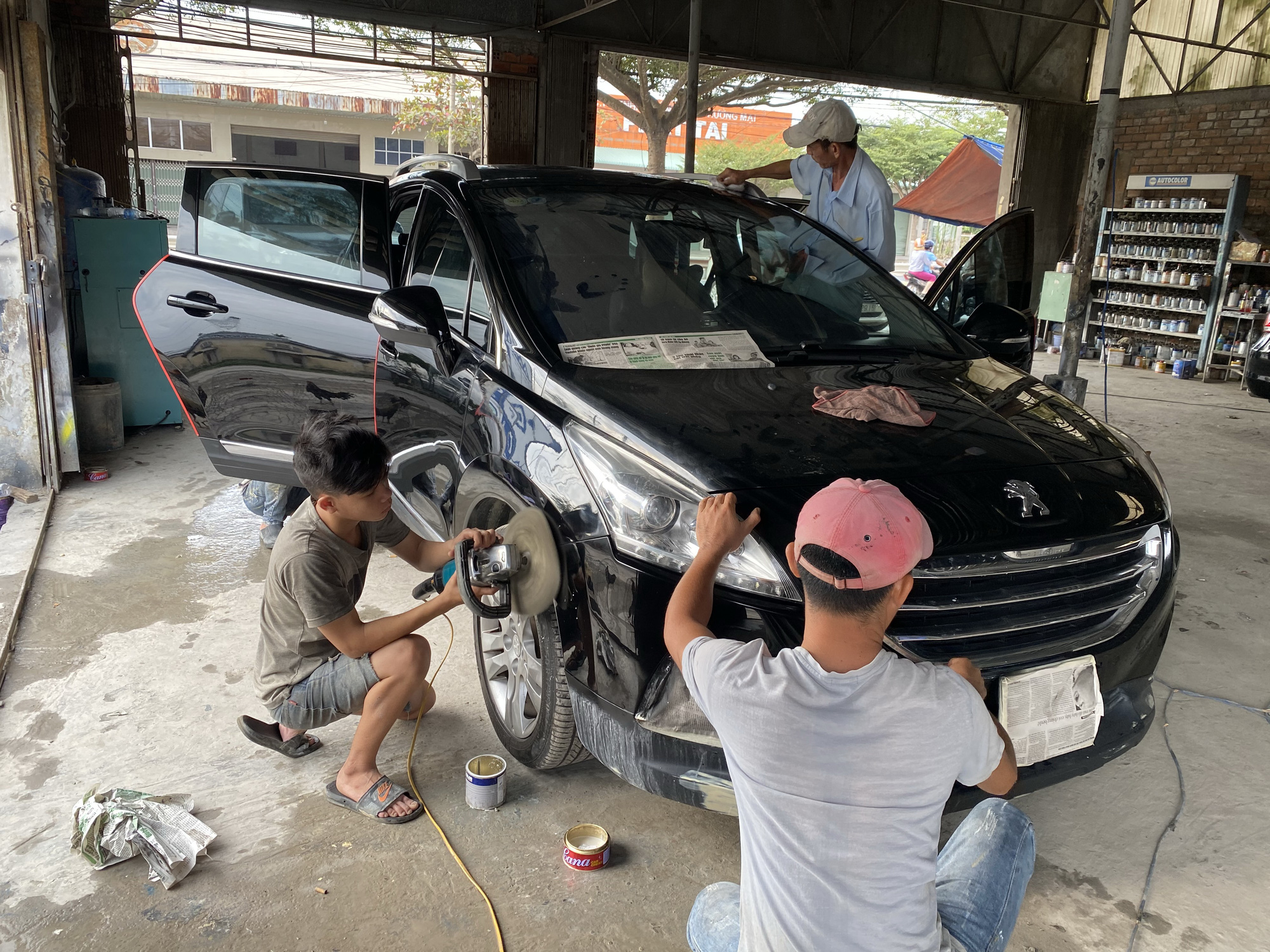 Quá tải dịch vụ làm đẹp ôtô ăn Tết
