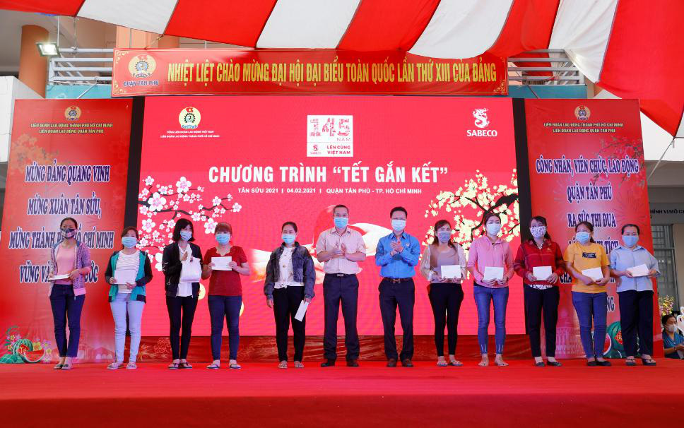 &ldquo;Tết gắn kết&rdquo; &ndash; M&oacute;n qu&agrave; &yacute; nghĩa cho người lao động bị ảnh hưởng bởi Covid-19 - Ảnh 1.