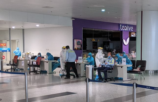 10.000 nhân viên sân bay Nội Bài lấy mẫu xét nghiệm Covid-19