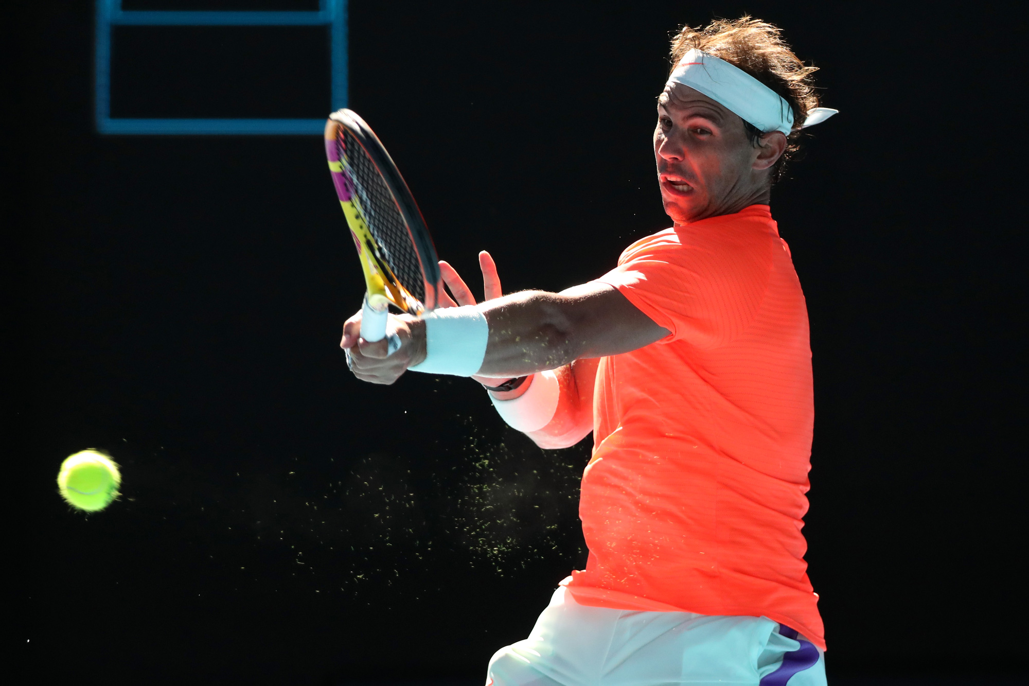 Nadal khởi đầu suôn sẻ trong hành trình phá kỷ lục Grand Slam
