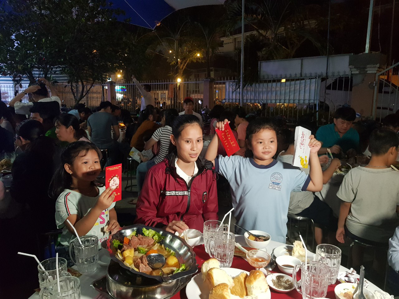 Lo cho c&ocirc;ng nh&acirc;n ở lại ăn Tết - Ảnh 6.