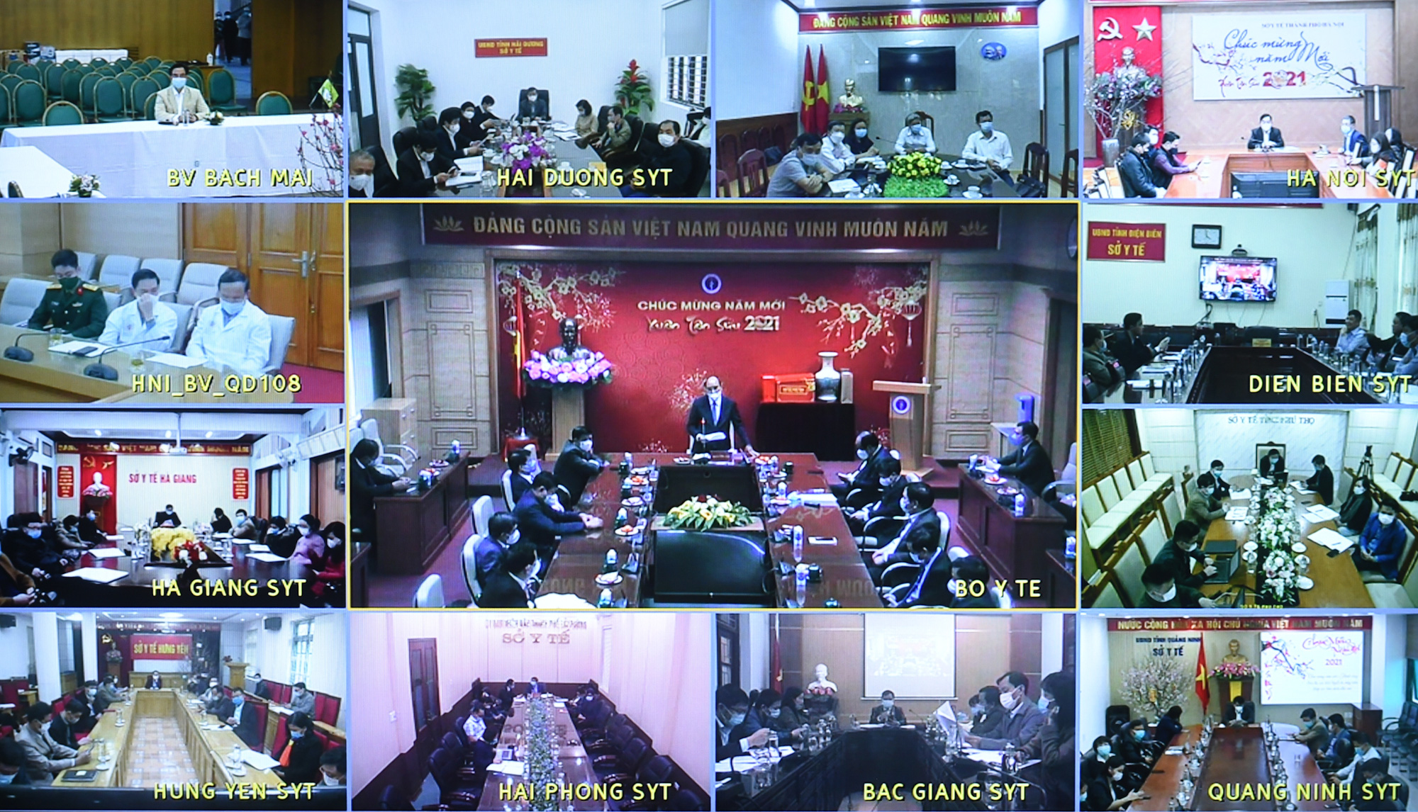 Thủ tướng Nguyễn Xu&acirc;n Ph&uacute;c: Tr&acirc;n qu&yacute; tinh thần hy sinh của c&aacute;c chiến sĩ &aacute;o trắng - Ảnh 3.