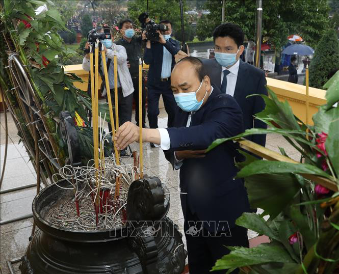 L&atilde;nh đạo Đảng, Nh&agrave; nước v&agrave;o Lăng viếng Chủ tịch Hồ Ch&iacute; Minh nh&acirc;n dịp Tết T&acirc;n Sửu - Ảnh 8.