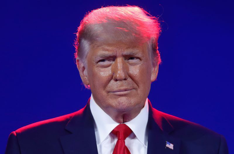Ông Trump tái xuất, ám chỉ tái tranh cử
