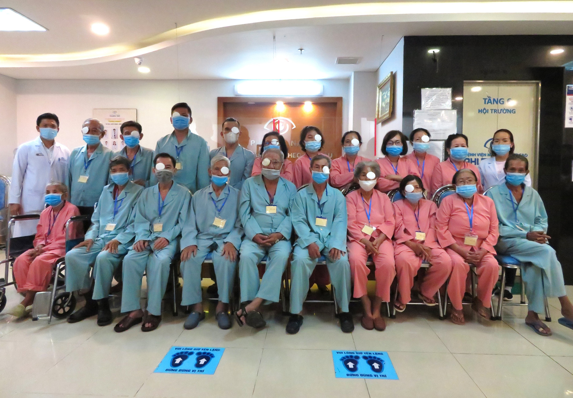 Khám và phẫu thuật miễn phí cho bệnh nhân đục thủy tinh thể