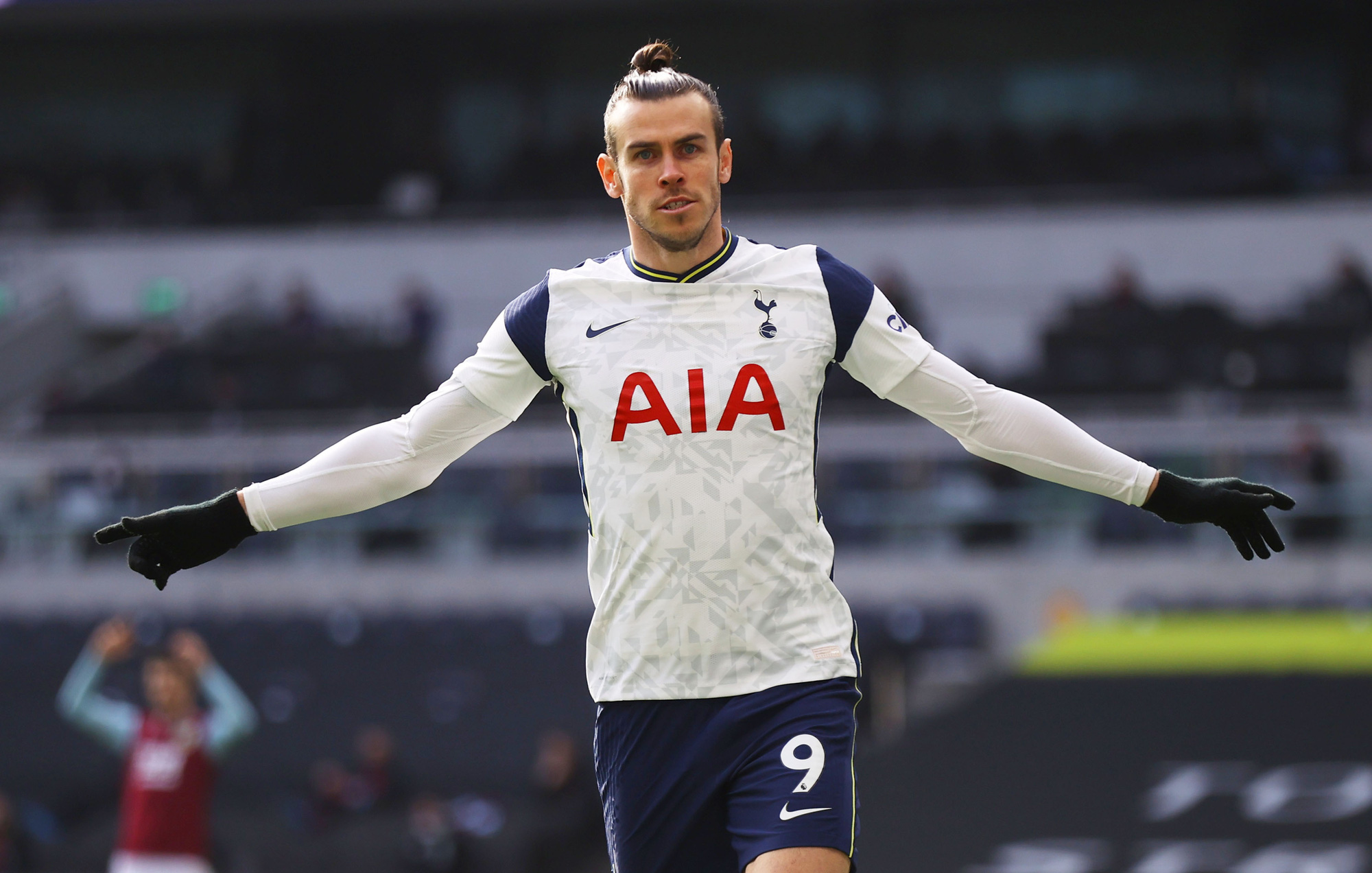 Gareth Bale bùng nổ, Tottenham đại thắng "4 sao" Burnley