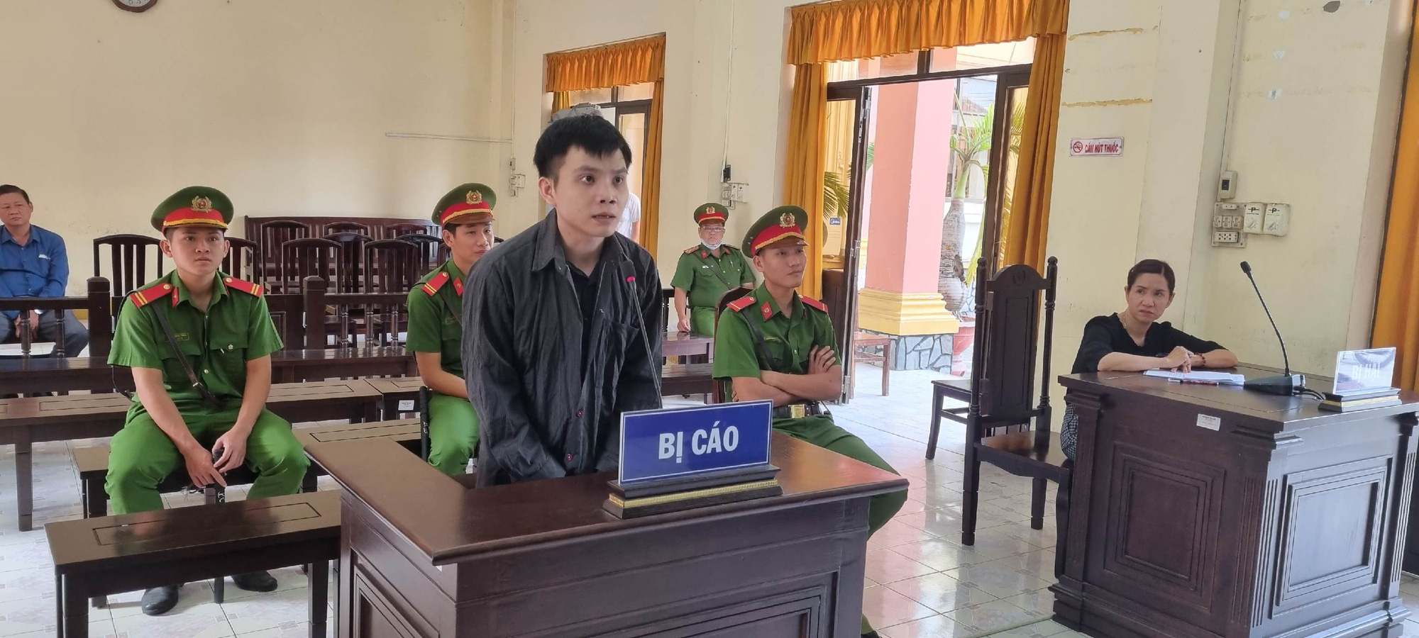 Người đàn ông bị đồng nghiệp đâm chết vì gói thuốc lá