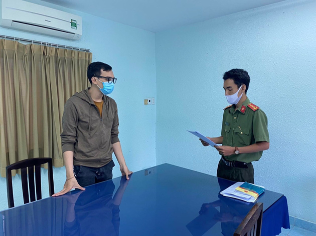 Vì sao người trung gian lây nhiễm dịch bệnh Covid-19 không bị phạt hành chính, xử lý hình sự?