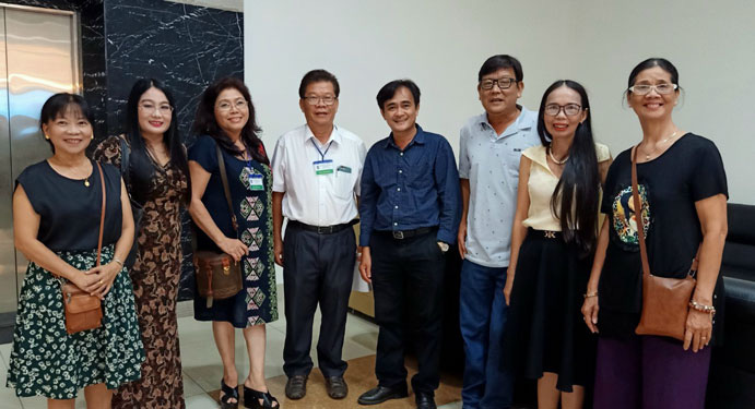 Những bông hoa văn chương miền sông nước