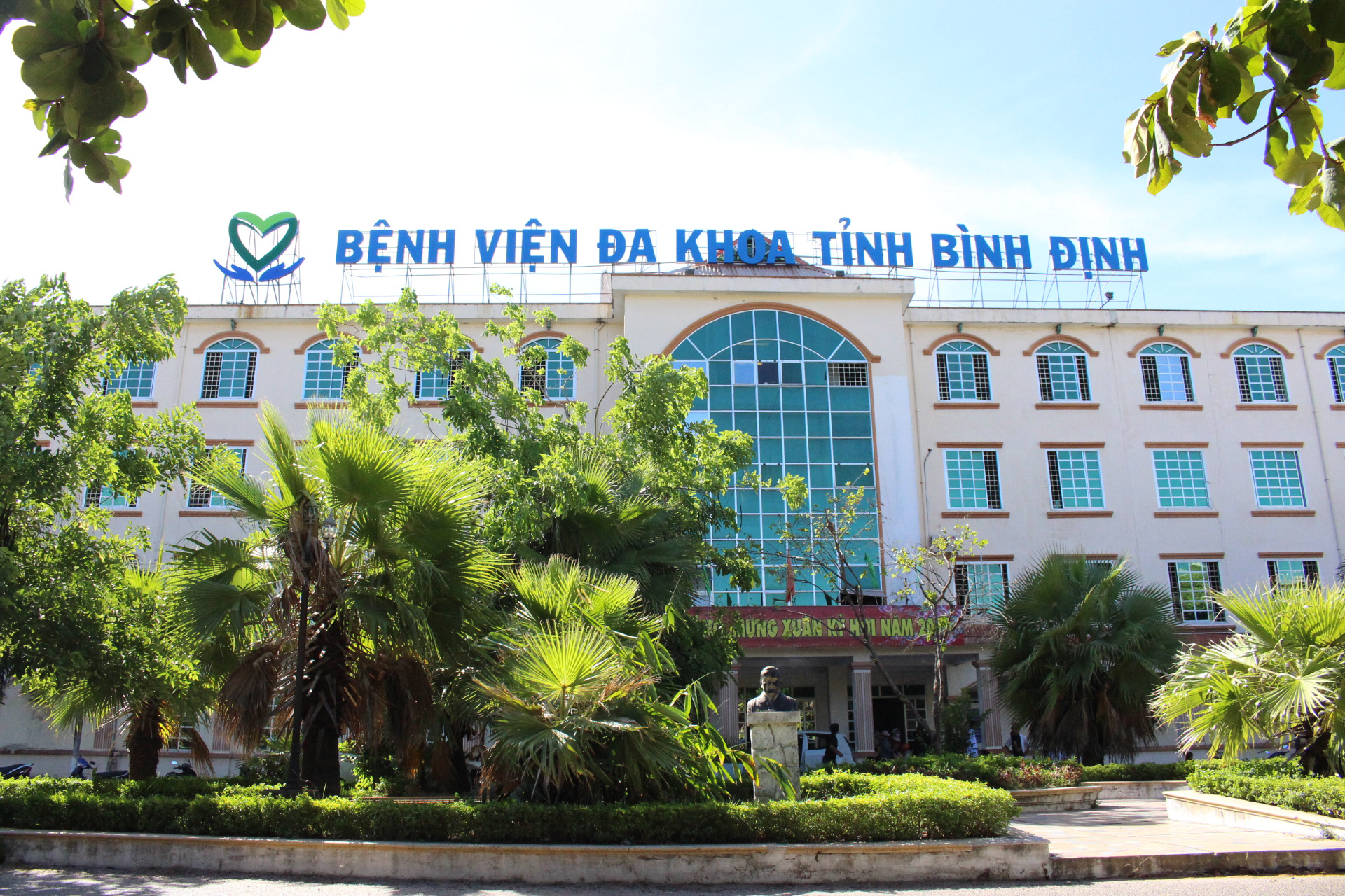 Đ&acirc;m chết người y&ecirc;u bằng 13 nh&aacute;t dao, kẻ &ldquo;ng&aacute;o đ&aacute;&rdquo; tự s&aacute;t nhưng bất th&agrave;nh - Ảnh 1.