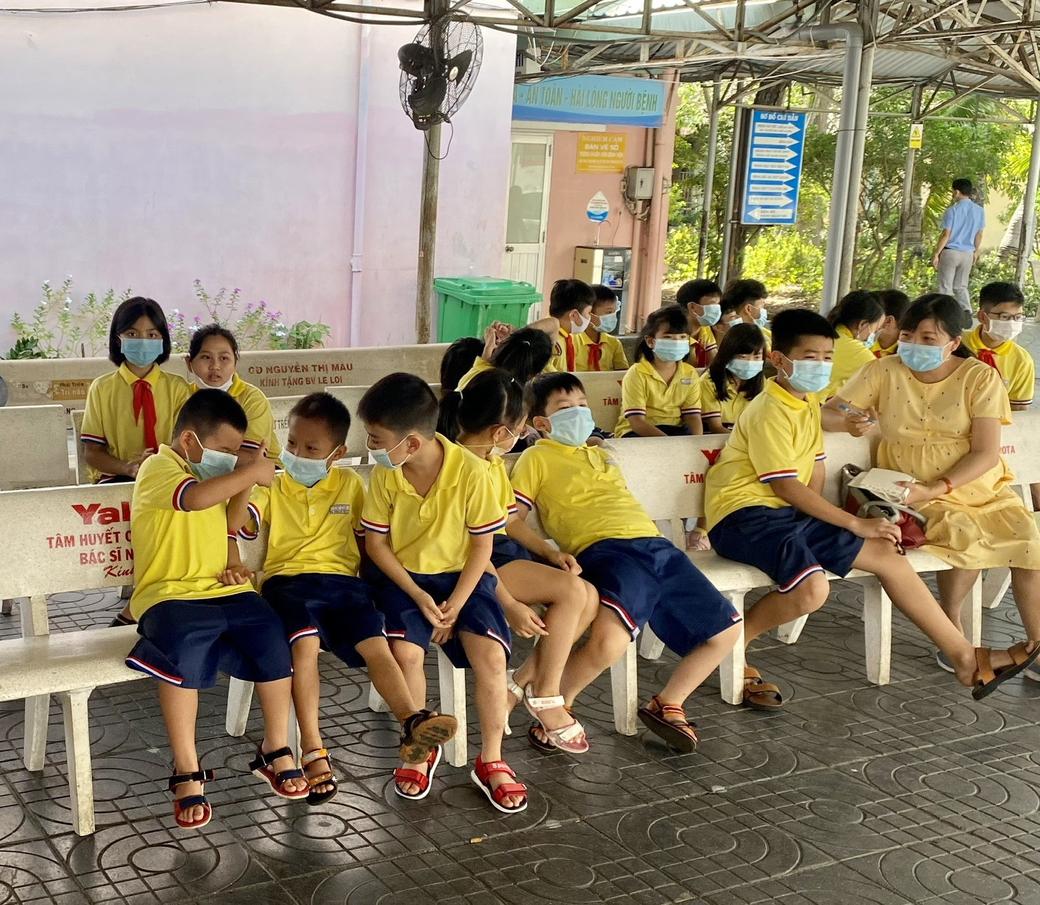 Hàng chục học sinh Trường Tiểu học Lê Lợi, TP Vũng Tàu được đưa vào viện cấp cứu
