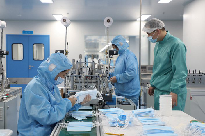 "Ám ảnh" dịch Covid-19, Mỹ gia hạn miễn thuế hàng Trung Quốc